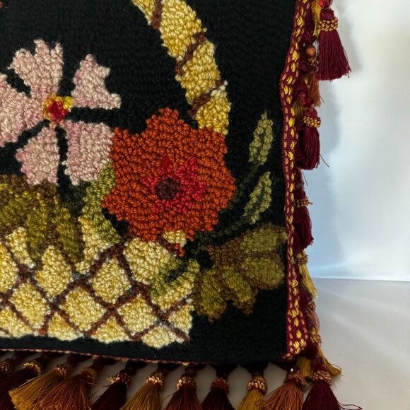 Vtg MCM Hand Hooked Wool Throw Toss Pillow Flower Basket 17x17" Cushion Tasseled - Picture 4 of 16
